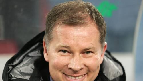 1860-Geschäftsführer Stefan Reuter wollte es machen wie einst Hoeneß - und seinen Sorgenkicker bei sich aufnehmen. 1860-Geschäftsführer Stefan Reuter wollte es machen wie einst Hoeneß - und seinen Sorgenkicker bei sich aufnehmen.
