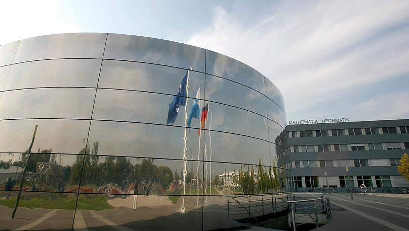 Die Technische Universität (hier: Garching) gehört zu Deutschlands führenden Unis. Die Technische Universität (hier: Garching) gehört zu Deutschlands führenden Unis.