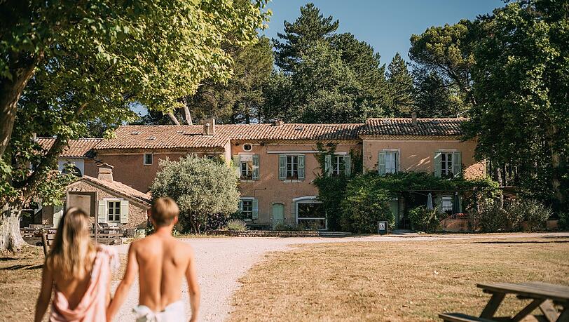 Zur Ruhe kommen im Herzen der Provence, in der Domaine de Bélézy. Zur Ruhe kommen im Herzen der Provence, in der Domaine de Bélézy.
