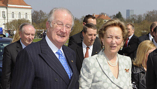 König Albert von Belgien mit Frau Königin Paola. Will er wirklich vorzeitig abdanken? König Albert von Belgien mit Frau Königin Paola. Will er wirklich vorzeitig abdanken?