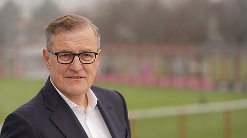 Ist mit der bisherigen Saison zufrieden: Bayern-Boss Jan-Christian Dreesen. Ist mit der bisherigen Saison zufrieden: Bayern-Boss Jan-Christian Dreesen.