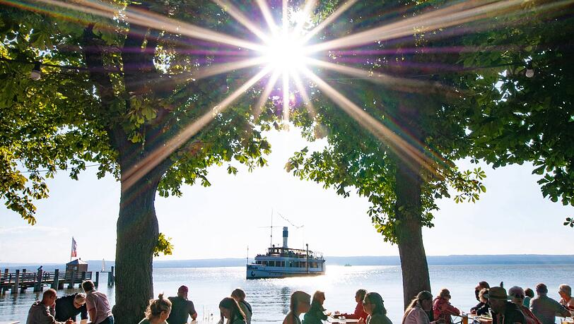 Sonnenplatz am Ammersee: Herrsching feiert in diesem Jahr 1250. Geburtstag. Erstmals erwähnt worden ist der Ort im Jahr 776. Sonnenplatz am Ammersee: Herrsching feiert in diesem Jahr 1250. Geburtstag. Erstmals erwähnt worden ist der Ort im Jahr 776.