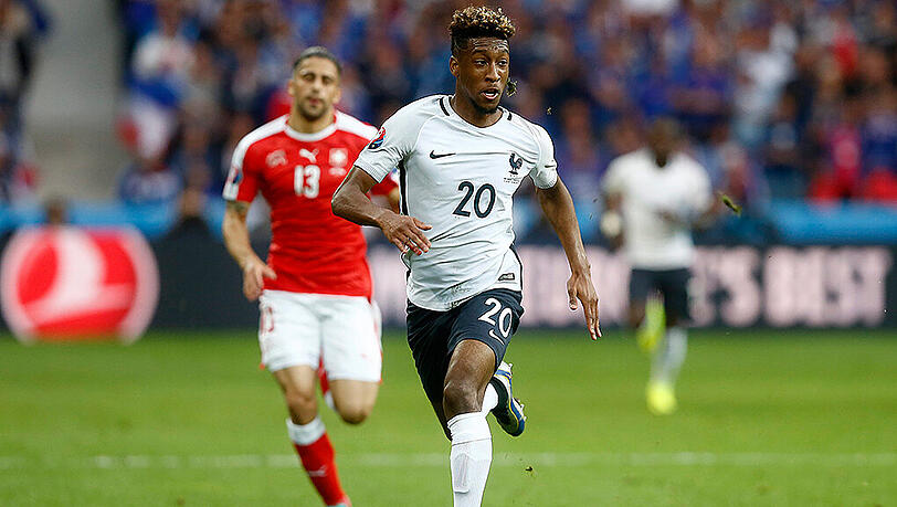 Kein Hinterherkommen für Wolfsburgs Ricardo Rodriguez: Kingsley Coman ist der bisher schnellste Spieler dieser Europameisterschaft. Kein Hinterherkommen für Wolfsburgs Ricardo Rodriguez: Kingsley Coman ist der bisher schnellste Spieler dieser Europameisterschaft.