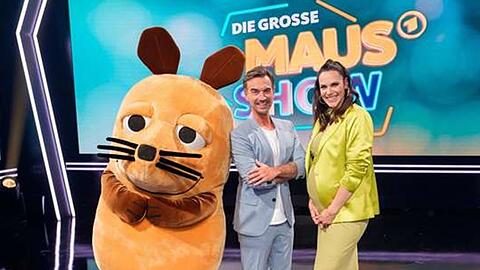 "Die große Maus-Show": Gastgeberin Esther Sedlaczek (r.) mit Florian Silbereisen. "Die große Maus-Show": Gastgeberin Esther Sedlaczek (r.) mit Florian Silbereisen.