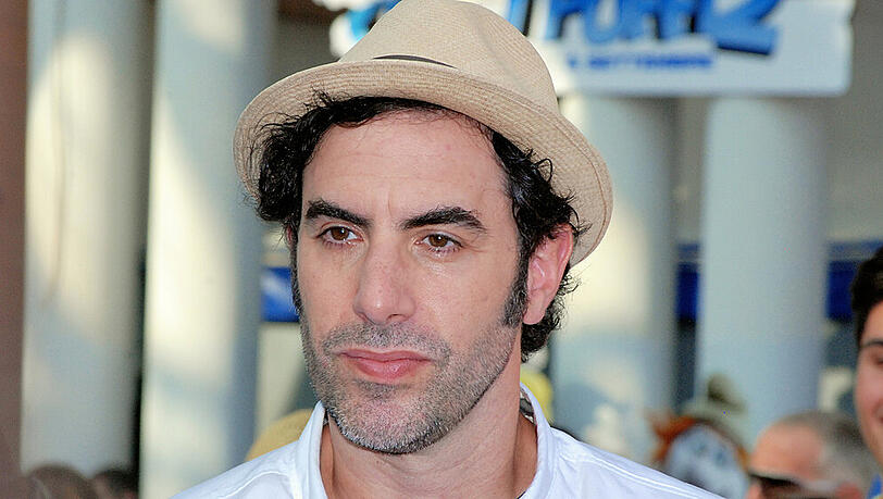 Sacha Baron Cohen geht einmal mehr auf Mark Zuckerberg los. Sacha Baron Cohen geht einmal mehr auf Mark Zuckerberg los.