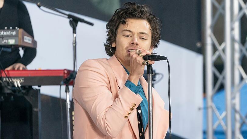 Harry Styles hat kürzlich neue Termine seiner Tour verkündet. Harry Styles hat kürzlich neue Termine seiner Tour verkündet.