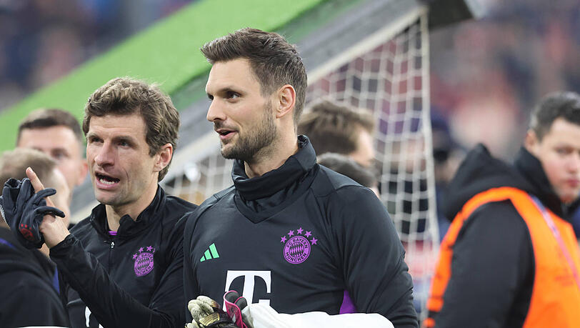 Thomas Müller (l.) und Sven Ulreich (r.) sollen beim FC Bayern bleiben, ebenso wie Manuel Neuer. Thomas Müller (l.) und Sven Ulreich (r.) sollen beim FC Bayern bleiben, ebenso wie Manuel Neuer.