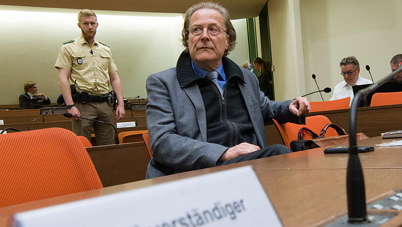 Es treten Zweifel auf ob der Freiburger Psychiater Joachim Bauer als Sachverständiger noch unparteiisch ist. Es treten Zweifel auf ob der Freiburger Psychiater Joachim Bauer als Sachverständiger noch unparteiisch ist.