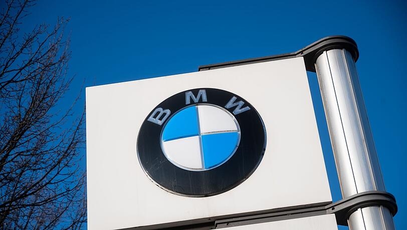 Ein Softwarefehler macht dem Autobauer BMW zu schaffen. Ein Softwarefehler macht dem Autobauer BMW zu schaffen.