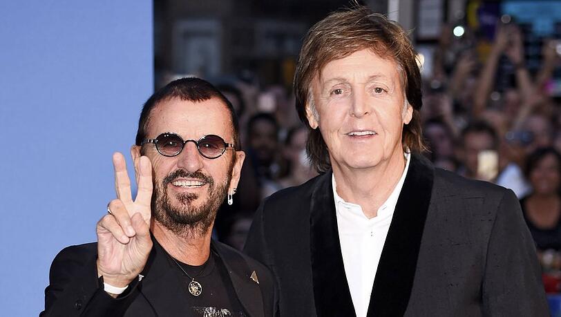 Ringo Starr und Paul McCartney bei einer Londoner Filmpremiere. Ringo Starr und Paul McCartney bei einer Londoner Filmpremiere.
