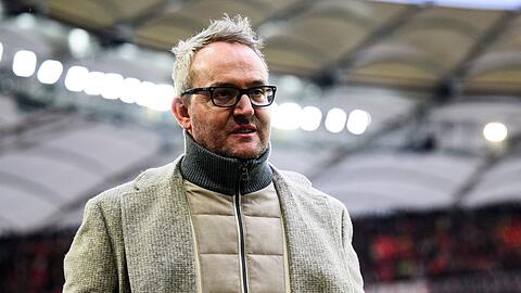 VfB-Boss Alexander Wehrle ist sich sicher: Coming-outs aktiver Fußballprofis werden kommen. VfB-Boss Alexander Wehrle ist sich sicher: Coming-outs aktiver Fußballprofis werden kommen.