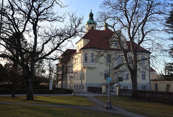 Die JVA-Außenstelle Andechs-Rothenfeld. Hier muss Alfons Schuhbeck die Weihnachtsfeiertage verbringen. Die JVA-Außenstelle Andechs-Rothenfeld. Hier muss Alfons Schuhbeck die Weihnachtsfeiertage verbringen.