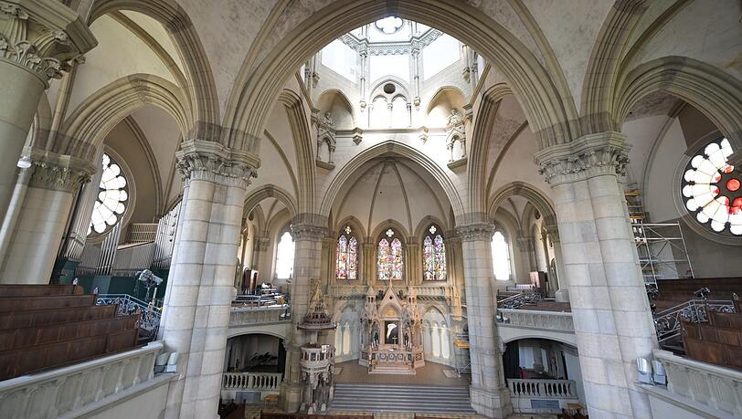 Ein Gesamtkunstwerk des Historismus: die Kirche Sankt Lukas im Lehel. Ihr atemberaubender Innenraum soll dank der Sanierung bald wieder in voller Pracht erstrahlen. Ein Gesamtkunstwerk des Historismus: die Kirche Sankt Lukas im Lehel. Ihr atemberaubender Innenraum soll dank der Sanierung bald wieder in voller Pracht erstrahlen.