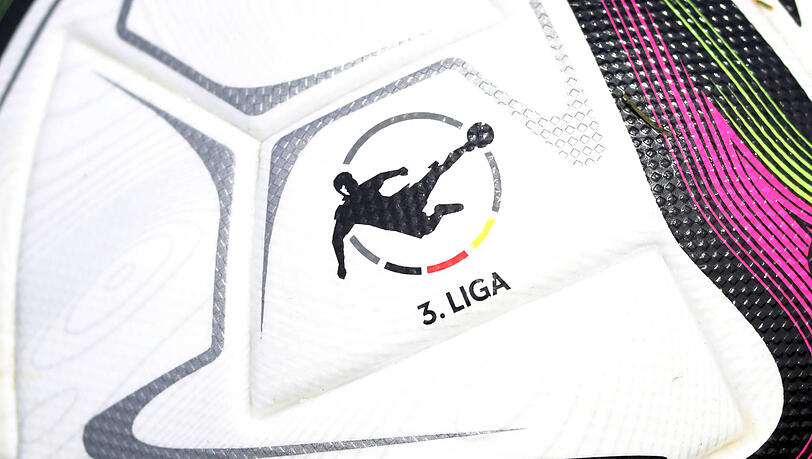 Die 3. Liga hat die Corona-Pandemie und ihre Einschränkungen bislang weitgehend schadlos überstanden. (Symbolbild) Die 3. Liga hat die Corona-Pandemie und ihre Einschränkungen bislang weitgehend schadlos überstanden. (Symbolbild)