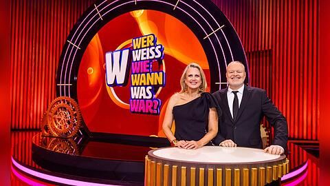Barbara Schöneberger und Stefan Raab moderieren im März gemeinsam zwei Folgen von "Wer weiß wie wann was war?". Barbara Schöneberger und Stefan Raab moderieren im März gemeinsam zwei Folgen von "Wer weiß wie wann was war?".