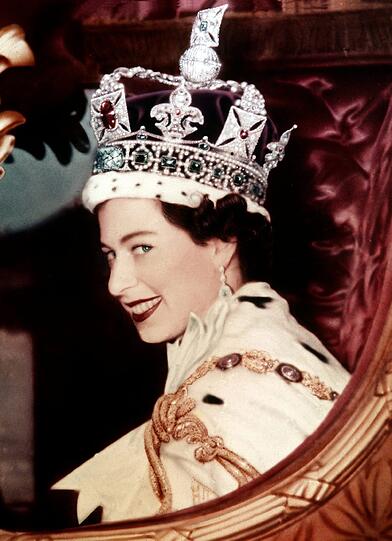 Queen Elizabeth II. wird am 21. April 92 Jahre alt und ist bekannt für ihren bunten Look.