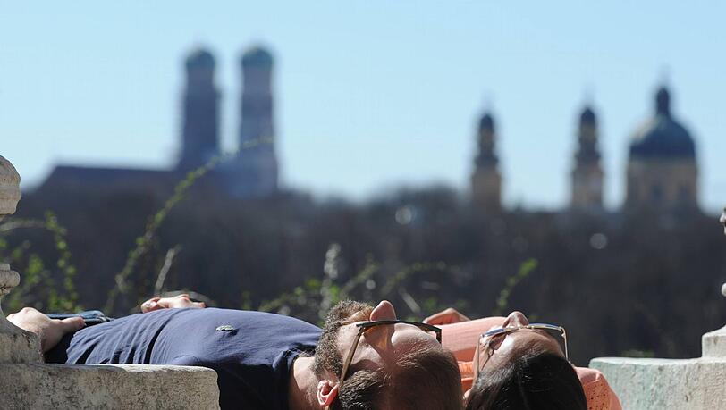 Da legst di nieder: Die nächsten Tage werden immer sonniger - und warm! Da legst di nieder: Die nächsten Tage werden immer sonniger - und warm!