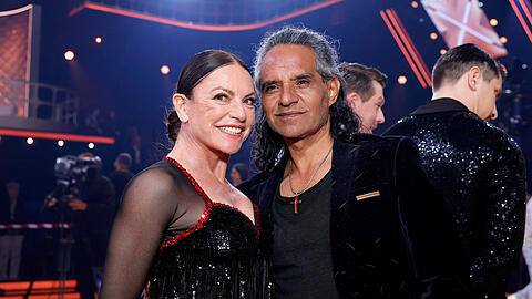 Christine Neubauer muss ihrem Partner José Campos vor laufender Kamera widersprechen. Christine Neubauer muss ihrem Partner José Campos vor laufender Kamera widersprechen.