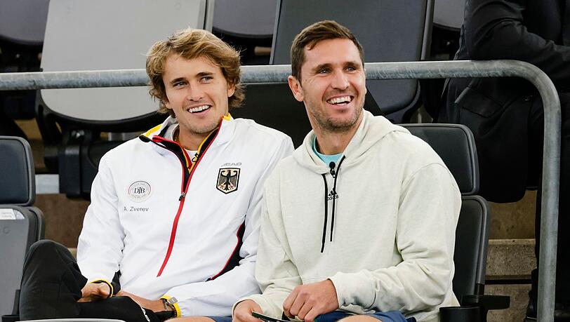 Blicken zuversichtlich in die Zukunft: Alexander Zverev (l) und Bruder Mischa. Blicken zuversichtlich in die Zukunft: Alexander Zverev (l) und Bruder Mischa.