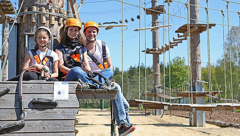 Der Panorama-Hochseilgarten im Bio-Seehotel Zeulenroda ist nur einer von sechs Kletterparks im Vogtland. Der Panorama-Hochseilgarten im Bio-Seehotel Zeulenroda ist nur einer von sechs Kletterparks im Vogtland.