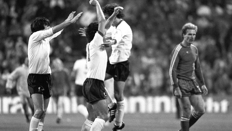 22. April 1981: Der FC Liverpool jubelt im Münchner Olympiastadion. Mit einem 1:1 sind die Engländer eine Runde weiter im Meistercup. 22. April 1981: Der FC Liverpool jubelt im Münchner Olympiastadion. Mit einem 1:1 sind die Engländer eine Runde weiter im Meistercup.