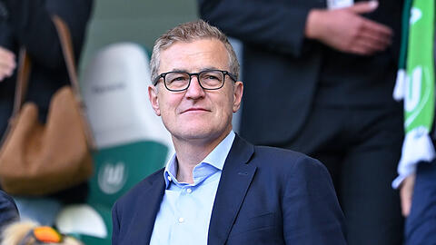 Neuer Vertrag bis 2027 beim FC Bayern: Vorstandschef Jan-Christian Dreesen, der seit Mai 2023 als CEO der Münchner im Amt ist. Neuer Vertrag bis 2027 beim FC Bayern: Vorstandschef Jan-Christian Dreesen, der seit Mai 2023 als CEO der Münchner im Amt ist.