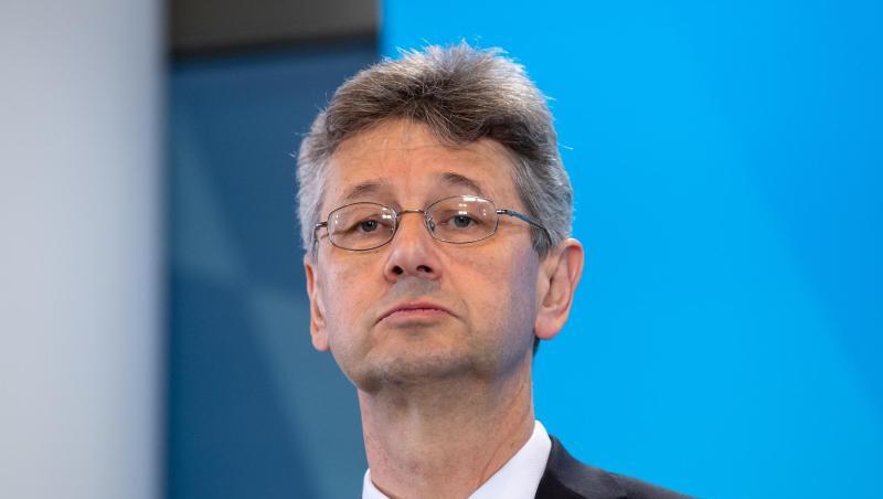 Michael Piazolo (Freie Wähler), Kultusminister von Bayern, gibt ein Statement. Foto: Sven Hoppe/dpa Michael Piazolo (Freie Wähler), Kultusminister von Bayern, gibt ein Statement. Foto: Sven Hoppe/dpa