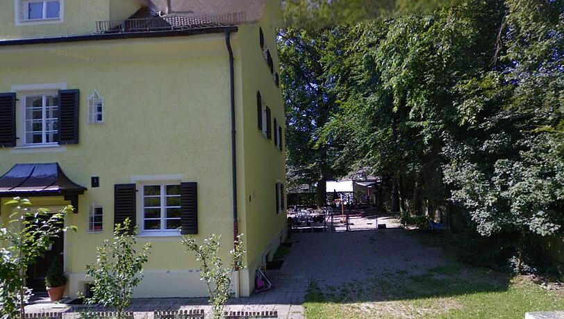 Jetzt scheint es an der Regierung von Oberbayern zu hängen, ob die Kita bleiben darf. Jetzt scheint es an der Regierung von Oberbayern zu hängen, ob die Kita bleiben darf.