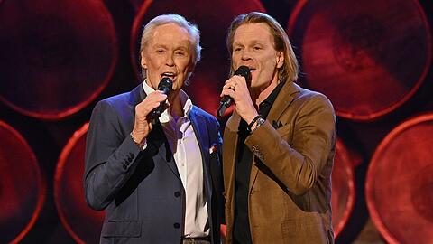 Peter und Mike Kraus werden beim "Schlager-Spaß mit Andy Borg" ein Duett präsentieren. Peter und Mike Kraus werden beim "Schlager-Spaß mit Andy Borg" ein Duett präsentieren.