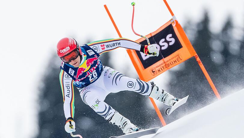 Skirennfahrer Josef Ferstl beendet seine aktive Karriere. Skirennfahrer Josef Ferstl beendet seine aktive Karriere.