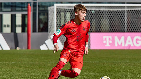 Zeige gegen die U19 von Borussia Dortmund eine starke Leistung: Lennart Karl. Zeige gegen die U19 von Borussia Dortmund eine starke Leistung: Lennart Karl.