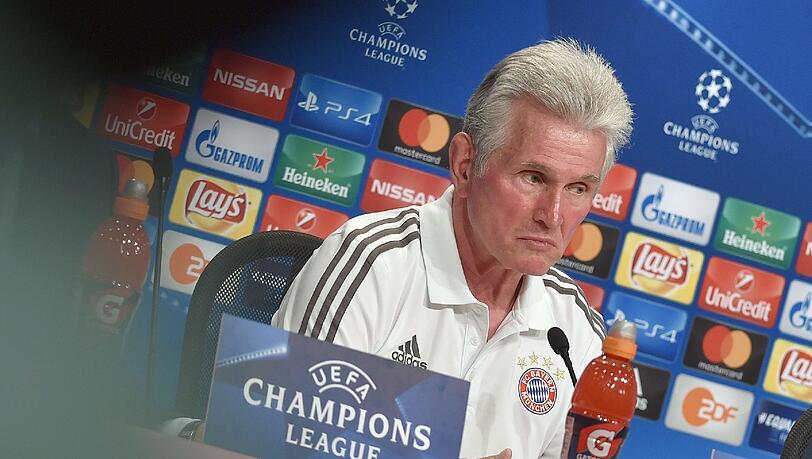 Jupp Heynckes auf der Pressekonferenz. Jupp Heynckes auf der Pressekonferenz.