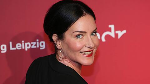 Marisa Burger hat nach ihrem verkündeten Aus bei "Die Rosenheim-Cops" einen neuen Job an der Angel. Marisa Burger hat nach ihrem verkündeten Aus bei "Die Rosenheim-Cops" einen neuen Job an der Angel.