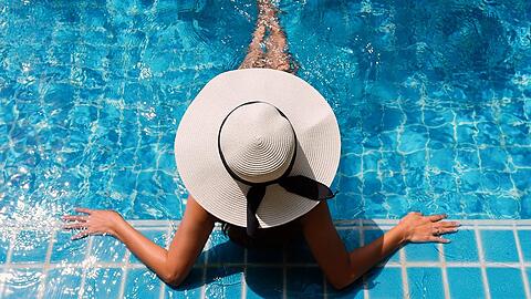 Ab ins Wasser! Aber lohnt sich das Freibad in der Nähe? Ab ins Wasser! Aber lohnt sich das Freibad in der Nähe?