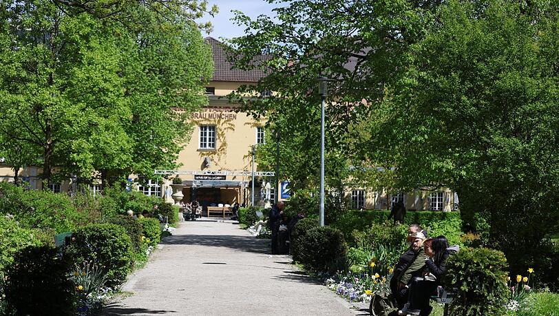 Das Park Café mit seinem Biergarten liegt direkt im Alten Botanischen Garten - auch dort ist immer wieder Vandalismus zu beklagen. Das Park Café mit seinem Biergarten liegt direkt im Alten Botanischen Garten - auch dort ist immer wieder Vandalismus zu beklagen.