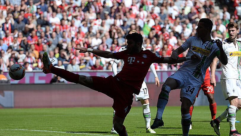 Eine Leistung mit Licht und Schatten boten die Bayern gegen Gladbach. Die Meisterentscheidung ist vertagt. Eine Leistung mit Licht und Schatten boten die Bayern gegen Gladbach. Die Meisterentscheidung ist vertagt.