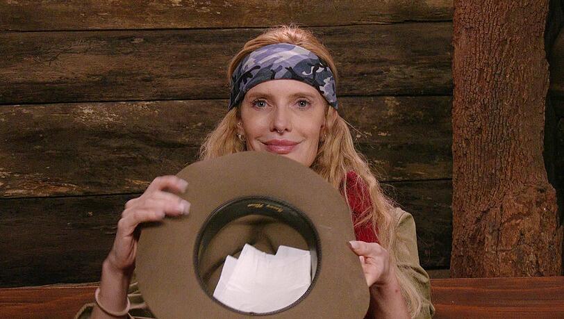 Mirja du Mont hat es als Dritte getroffen. Sie ist raus aus dem Dschungelcamp 2026. Mirja du Mont hat es als Dritte getroffen. Sie ist raus aus dem Dschungelcamp 2026.