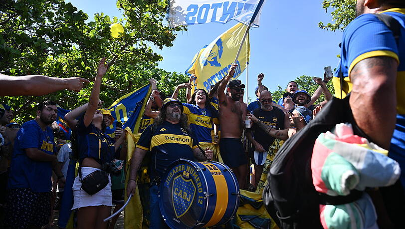 Sorgen bei der Klub-WM für eine irre Stimmung: Die Fans der Boca Juniors. Sorgen bei der Klub-WM für eine irre Stimmung: Die Fans der Boca Juniors.