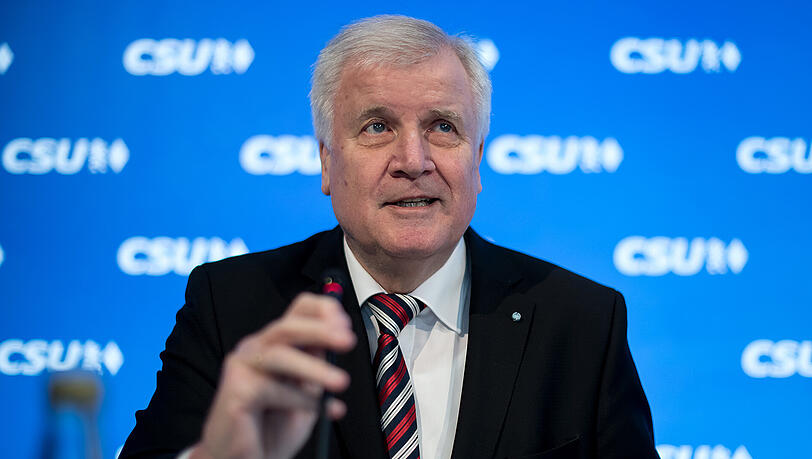 Bayerns Ministerpräsident Horst Seehofer am Montag bei der CSU-Vorstandssitzung in München. Bayerns Ministerpräsident Horst Seehofer am Montag bei der CSU-Vorstandssitzung in München.