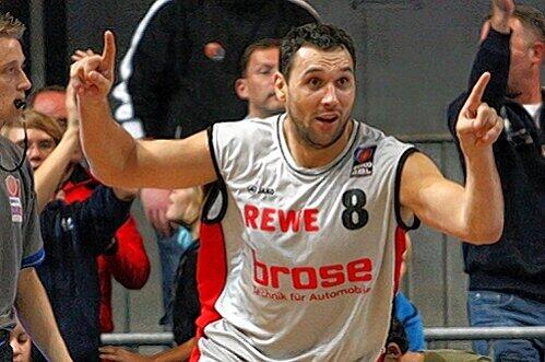 Bei ihm lief es in Braunschweig prächtig: Predrag Suput erzielte 17 Punkte und war Garant des Auswärtssieges.