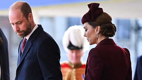 Ein Royal-Insider spricht von einer möglichen beruflichen Trennung bei Prinz William und Prinzessin Kate. Diese hält er jedoch für sehr unwahrscheinlich. Ein Royal-Insider spricht von einer möglichen beruflichen Trennung bei Prinz William und Prinzessin Kate. Diese hält er jedoch für sehr unwahrscheinlich.