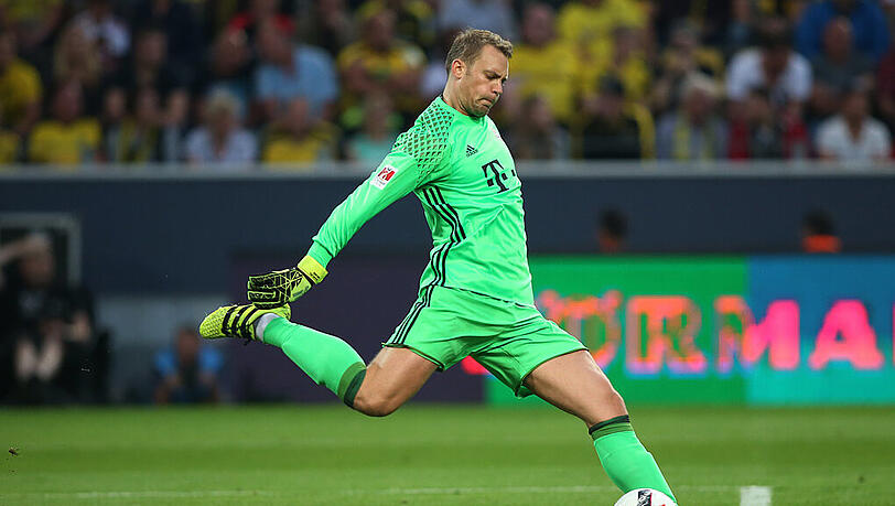 Manuel Neuer: Note 1. Erstes Spiel seit dem EM-Halbfinale gegen Frankreich (0:2) – und gleich Matchwinner. Machte sich groß und parierte gegen Dembélé und dann gegen Ramos. In Halbzeit zwei gegen Passlack. Hielt seine Bayern im Spiel. Tanzte sogar mit prima Haken Aubameyang aus – Chapeau! Manuel Neuer: Note 1. Erstes Spiel seit dem EM-Halbfinale gegen Frankreich (0:2) – und gleich Matchwinner. Machte sich groß und parierte gegen Dembélé und dann gegen Ramos. In Halbzeit zwei gegen Passlack. Hielt seine Bayern im Spiel. Tanzte sogar mit prima Haken Aubameyang aus – Chapeau!