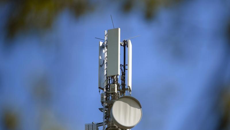 "5G-Skeptiker" sollen von der Notwendigkeit von Sendemasten überzeugt werden. "5G-Skeptiker" sollen von der Notwendigkeit von Sendemasten überzeugt werden.