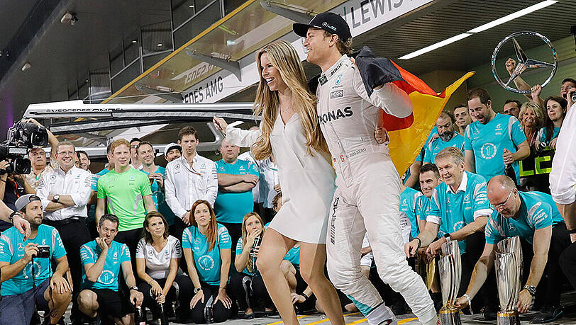 Ein zweiter Platz im letzten Rennen hat gereicht: Nico Rosberg steht auf dem Formel-1-Thron. Ein zweiter Platz im letzten Rennen hat gereicht: Nico Rosberg steht auf dem Formel-1-Thron.