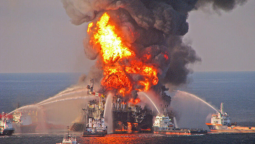 Die Entschädigungs-Zahlung wegen der Explosion der Ölplattform "Deepwater Horizon" soll auf 18 Jahre gestreckt werden. Die Entschädigungs-Zahlung wegen der Explosion der Ölplattform "Deepwater Horizon" soll auf 18 Jahre gestreckt werden.
