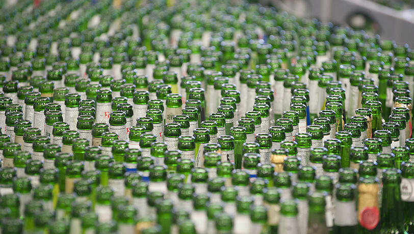 Der Absatz von Pils, Weizen und Mischgetränken legte leicht um 0,1 Prozent auf 95,8 Millionen Hektoliter zu. Der Absatz von Pils, Weizen und Mischgetränken legte leicht um 0,1 Prozent auf 95,8 Millionen Hektoliter zu.