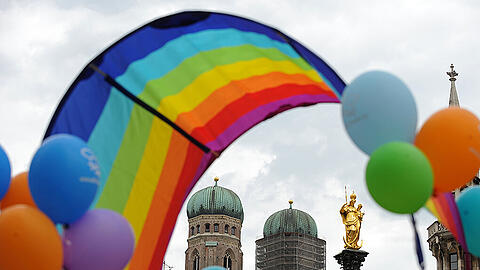 Am 9. und 10. Juli wird's wieder bunt in München - die CSU ist erstmals mit einem eigenen Wagen vertreten. Am 9. und 10. Juli wird's wieder bunt in München - die CSU ist erstmals mit einem eigenen Wagen vertreten.