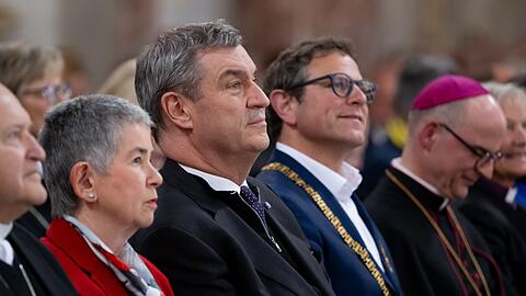 Prominente Gäste waren kurz vor der Eröffnung des Katholikentags in der Würzburger Residenz zusammengekommen. Prominente Gäste waren kurz vor der Eröffnung des Katholikentags in der Würzburger Residenz zusammengekommen.