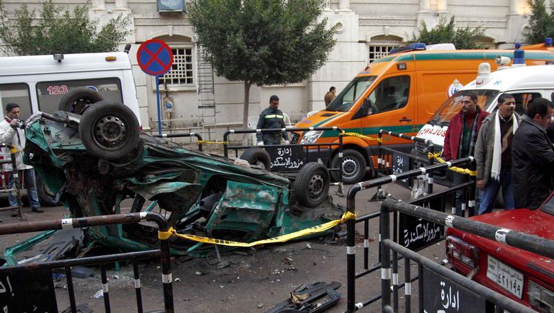 Mit einem Auto sprengte sich der Selbstmordattentäter in Alexandria in die Luft Mit einem Auto sprengte sich der Selbstmordattentäter in Alexandria in die Luft