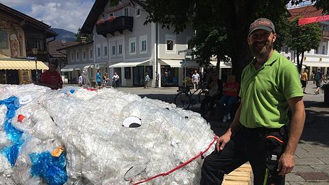 Falk Skeide aus dem Landkreis Ebersberg sucht Multiplikatoren, die Schulkinder für Nachhaltigkeit sensibilisieren. Falk Skeide aus dem Landkreis Ebersberg sucht Multiplikatoren, die Schulkinder für Nachhaltigkeit sensibilisieren.